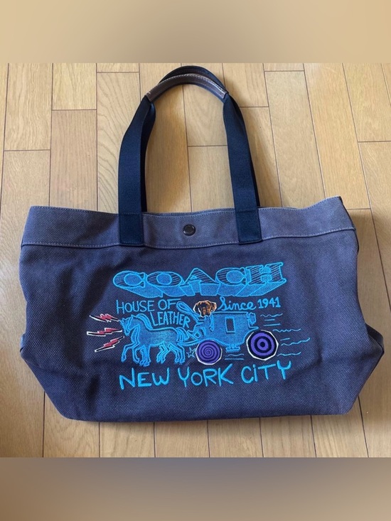Coach Handbags - Coach School Art Tote EUC
